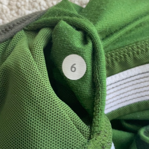 Lululemon top size 6 - Picture 4 of 6